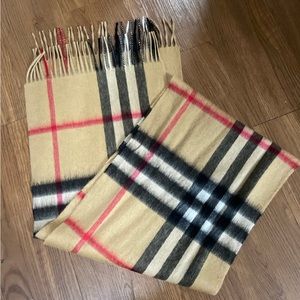 Burberry scarf 100%Cashmere unisex